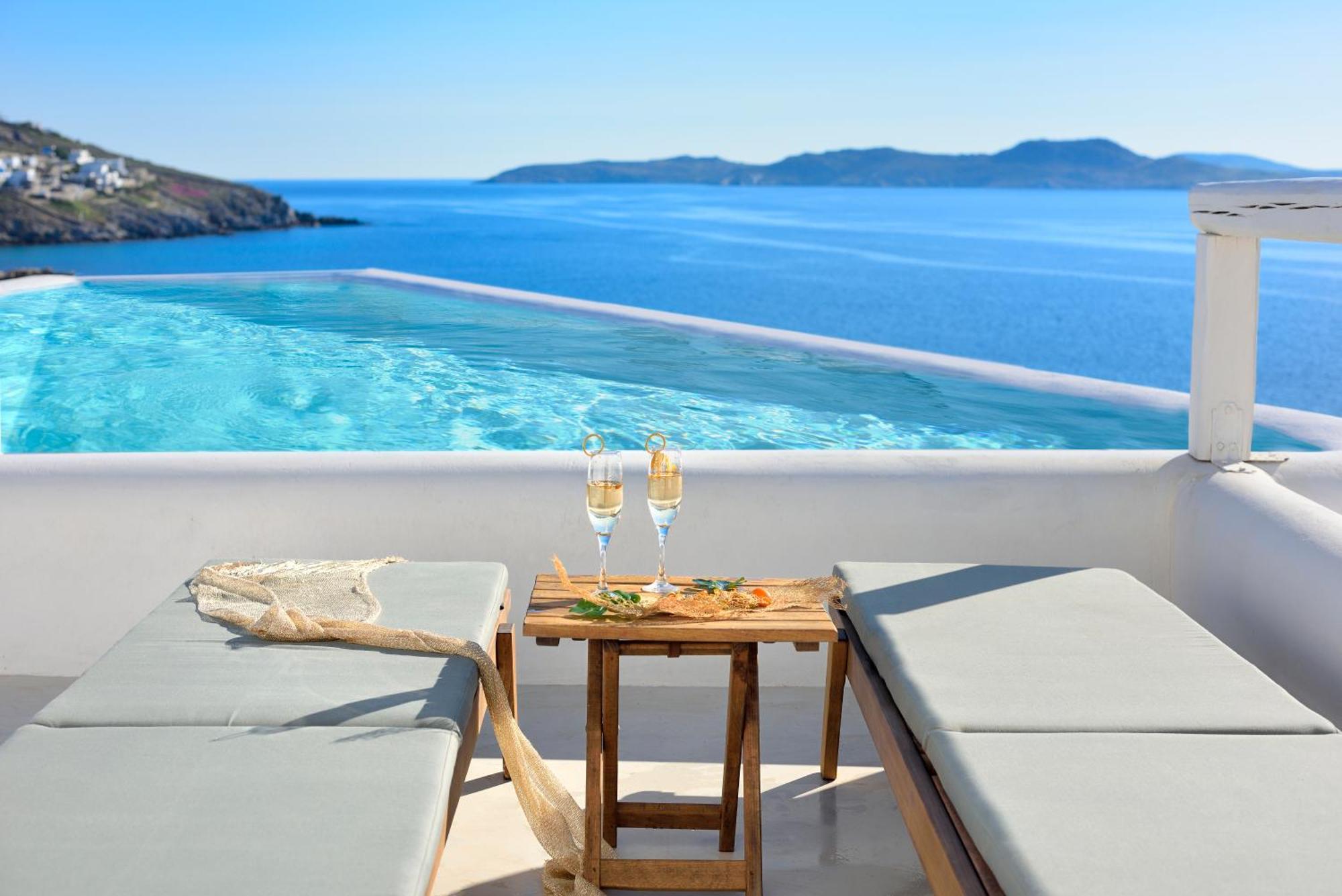 Amazon Mykonos Suites & Spa Agios Ioannis Diakoftis Extérieur photo